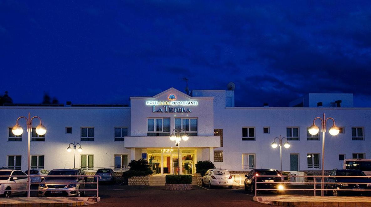 Hotel-Restaurante Jardines La Tejera Olula del Río 外观 照片